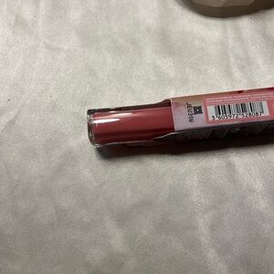 Urban decay lipstick in Los feliz